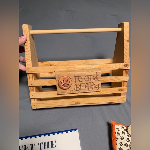 ToothBearies Wooden Carrying Box, Tooth Fairy Pillow & Coloring Book, New - Picture 3 of 5